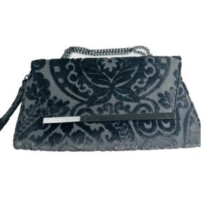 ⭐️ 3/$15 White House Black Market Black Velvet Evening Purse.